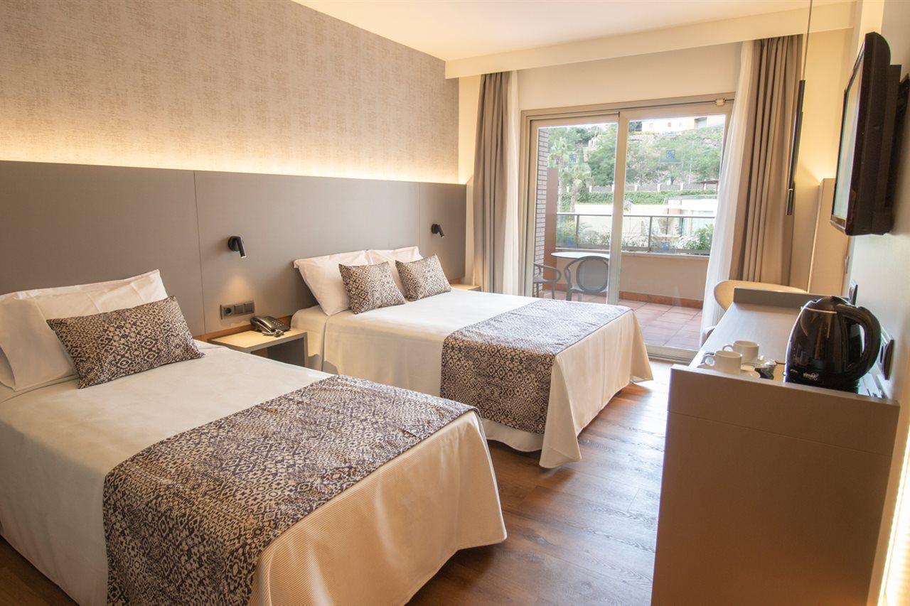 Golden Bahia De Tossa & 4* Sup. Hotel 4*
