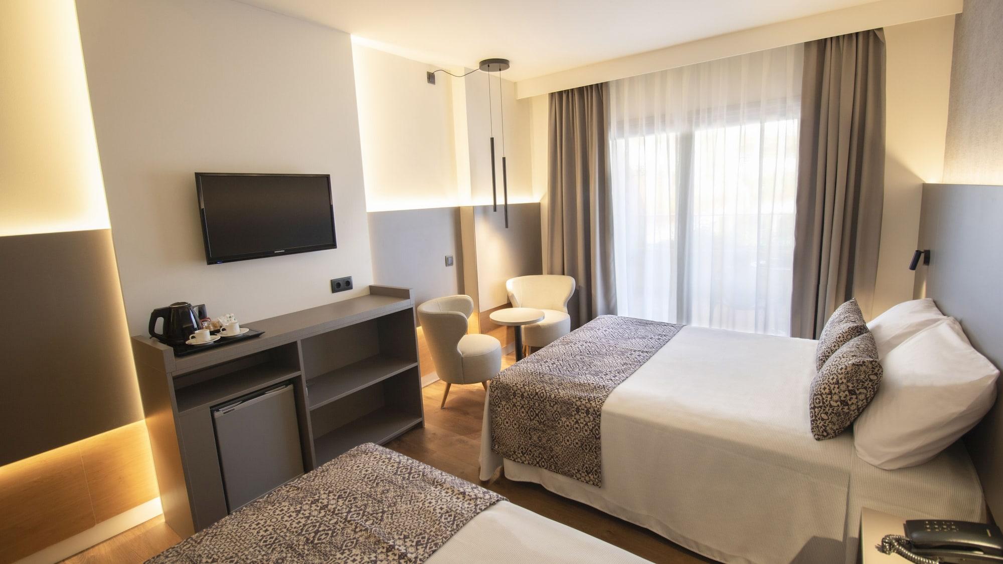 Golden Bahia De Tossa & 4* Sup. Hotel 4*
