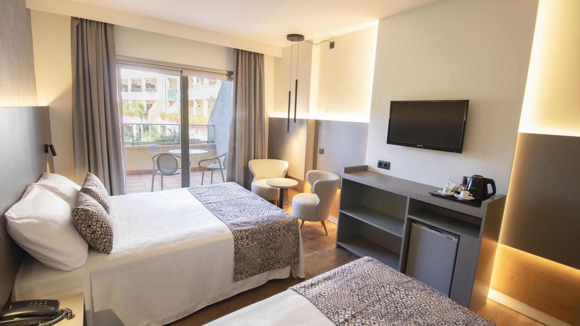Golden Bahia De Tossa & 4* Sup. Hotel 4*