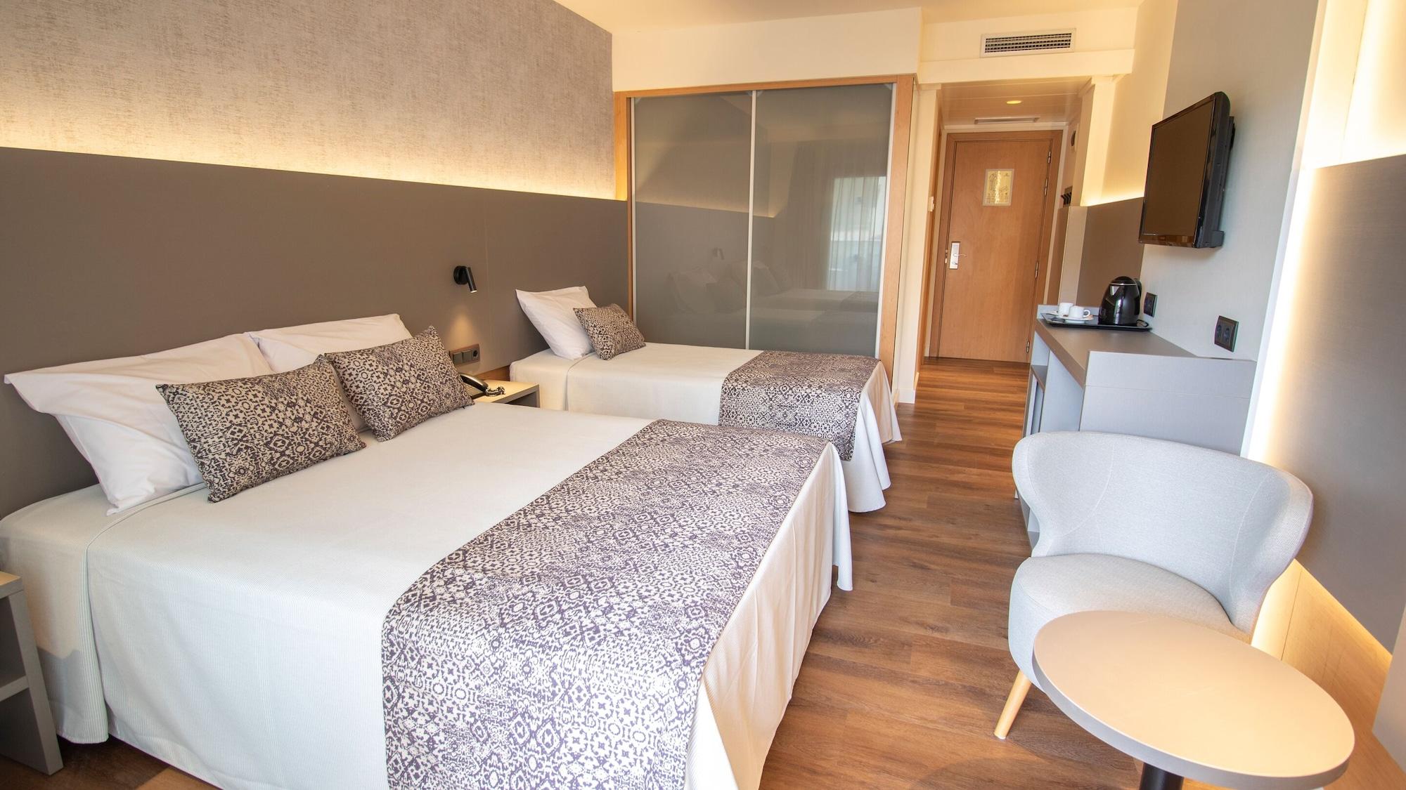 Hotel Golden Bahia De Tossa & 4* Sup.