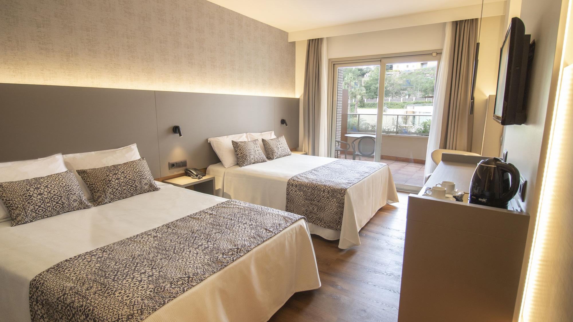 Hotel Golden Bahia De Tossa & 4* Sup. Tossa de Mar