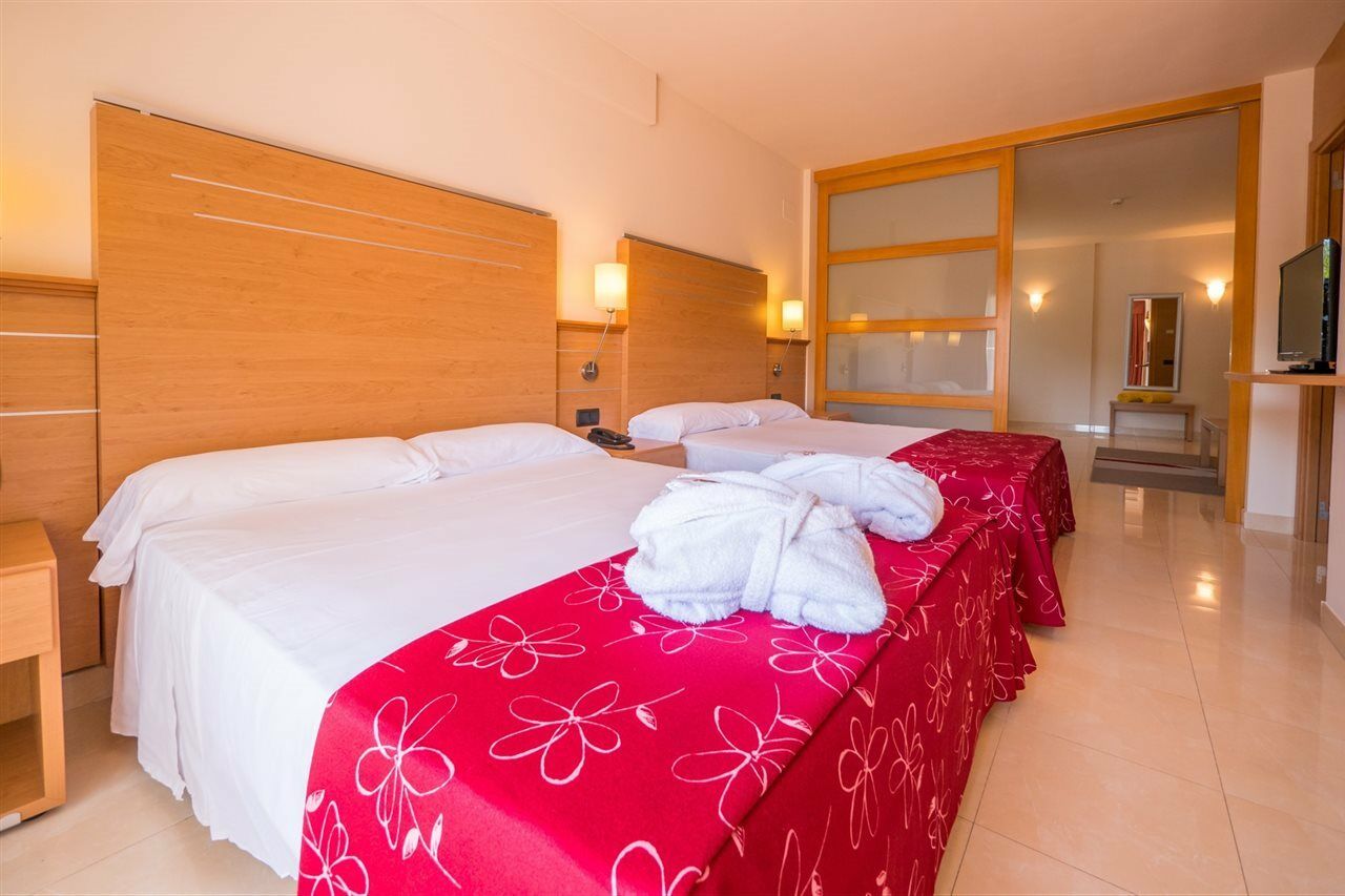 Golden Bahia De Tossa & 4* Sup. Hotel 4*