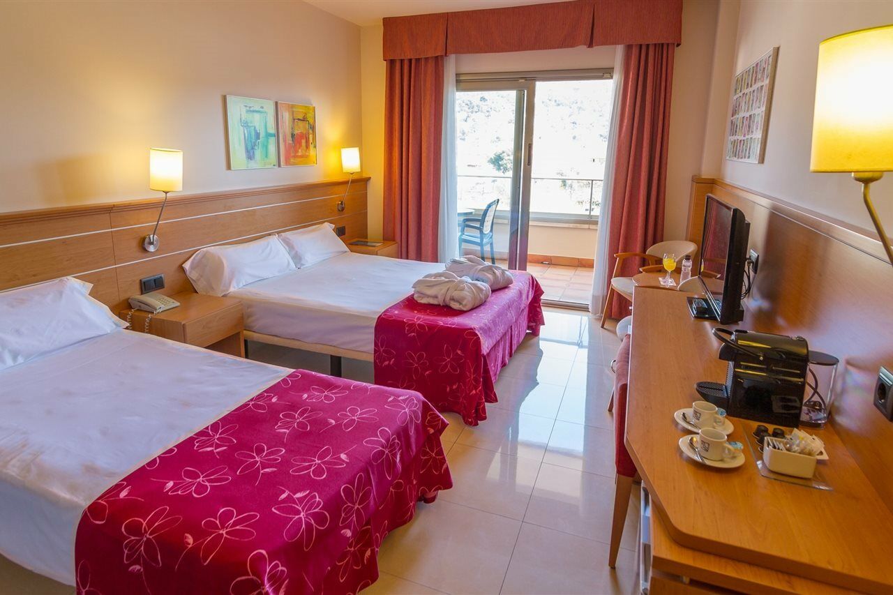 Hotel Golden Bahia De Tossa & 4* Sup. Tossa de Mar